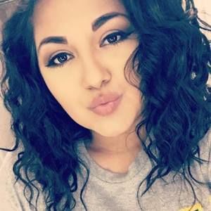 Meet your Posher, Edelina